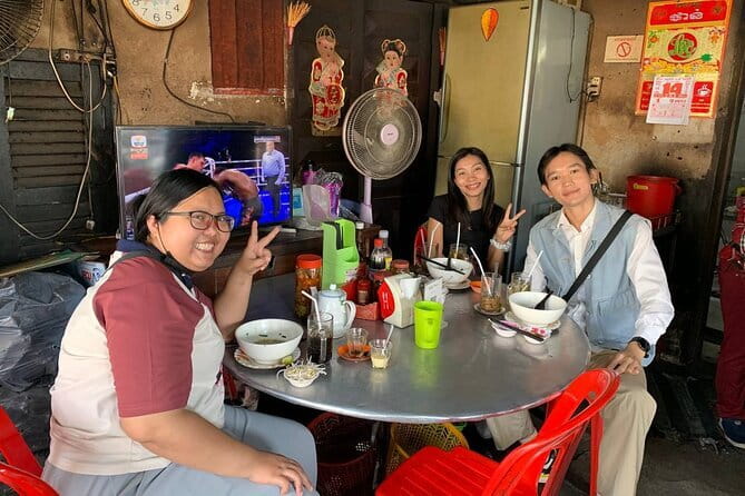 Phnom Penh Morning Breakfast, Market and Art Tour by Tuktuk - Price and Value: $35 for Food, Transport, and Admissions