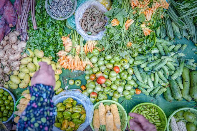 Phnom Penh Morning Market & Food Tour by Tuktuk - Includes All Food & Drinks! - Key highlights