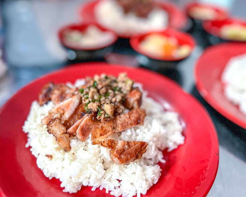 Phnom Penh: Morning Market & Guided Breakfast Tour by Tuktuk - Ending at the award-winning coffee cafe near the Russian Market