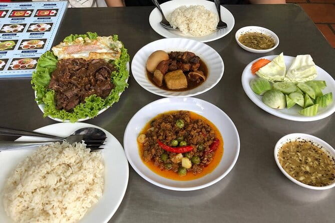 Phnom Penh Night City Highlights & Local Food tour by Tuktuk - Why This Phnom Penh Night Route Works So Well