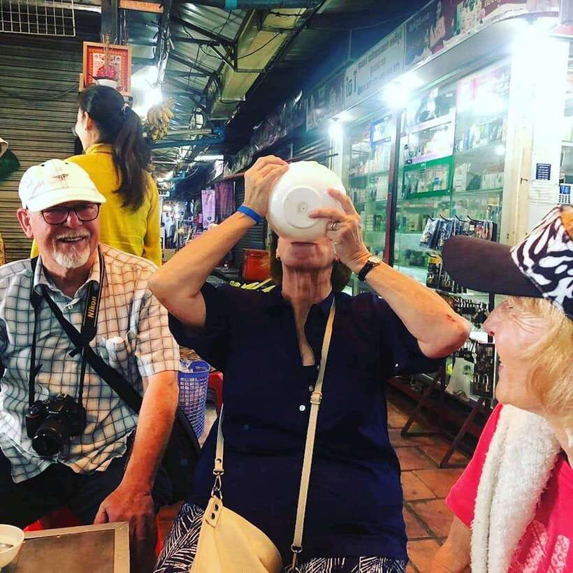 Phnom Penh's Ultimate Street Food Tour by Tuk Tuk - Royal Palace area start: your first tastings plus beer