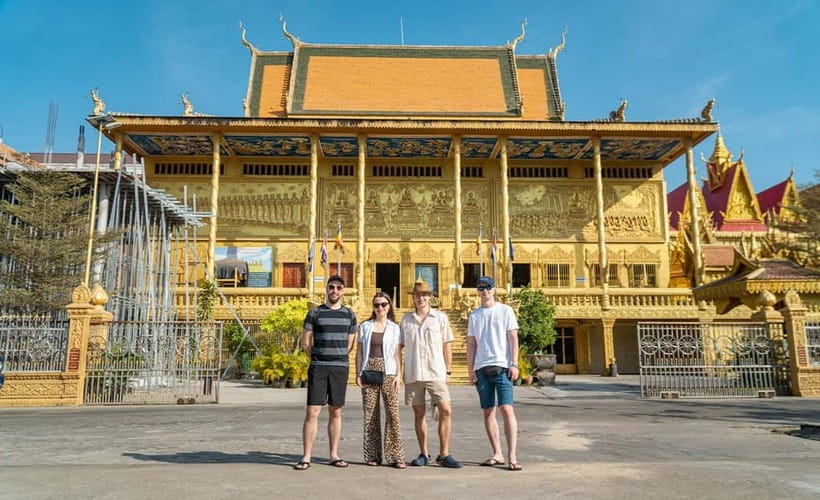 Phnom Penh: Silk Island Sunset by Tuk Tuk with food & drinks - The Golden Temple stop: a quick cultural anchor