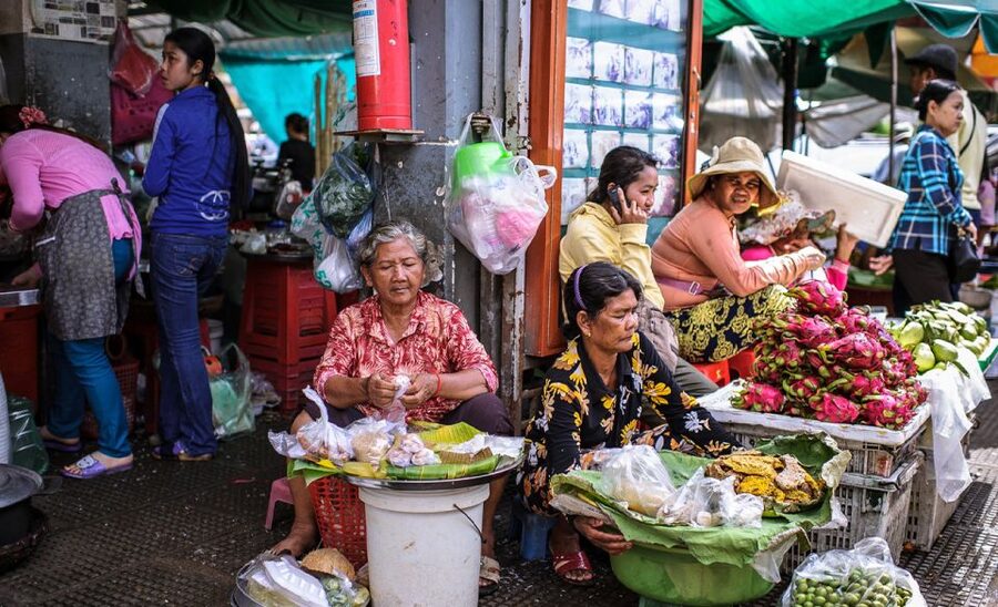 Phnom Penh: Street Art & Food Tour by Tuk-Tuk - Coffee in the Back Alleys: Taste Phnom Penh, Then Talk