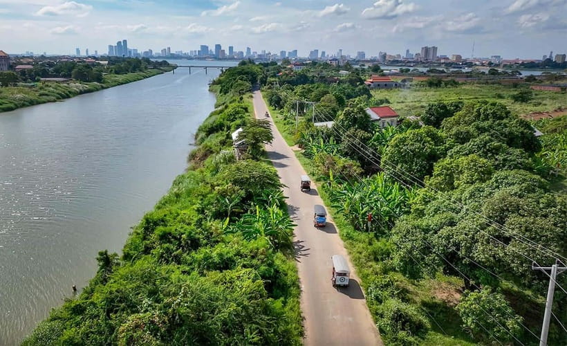 Phnom Penh to Silk Island By Tuk-Tuk with local Expert - Why This Tuk-Tuk and Ferry Combo Fits Phnom Penh Perfectly