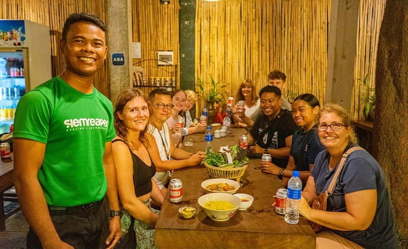 Phnom Penh: Walking Tour, Food Tour & Sunset Cruise - Key things that make this tour work in Phnom Penh