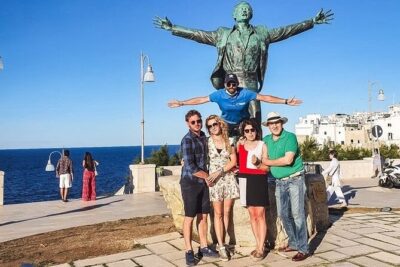 Polignano a Mare: Vintage Private Tour in TukTuk - Meeting at Via Anemone: the start that sets the tone