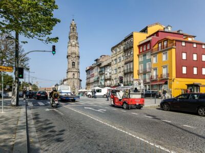 Porto: Guided Tour by Tuk-Tuk & Optional Douro River Cruise - The city loop you’ll ride: Sao Bento to Aliados Avenue