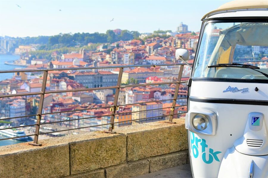 Porto: Guided Tuk Tuk Tour - Daytime, sunset, or evening: picking the best light for your photos
