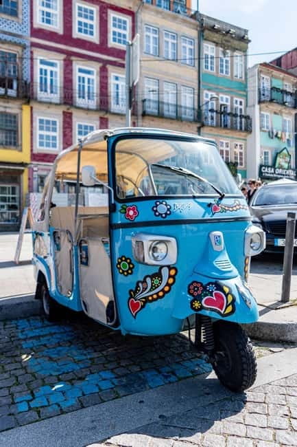 Porto: Historic Center Tuk-Tuk Tour - Key Things You’ll Notice on This Porto Tuk-Tuk Tour