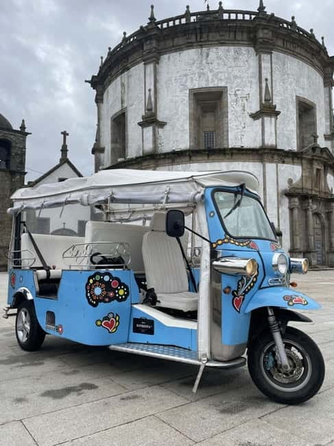 Porto: Historic Center Tuk-Tuk Tour - Language Choice: English, French, Spanish, Portuguese, or German