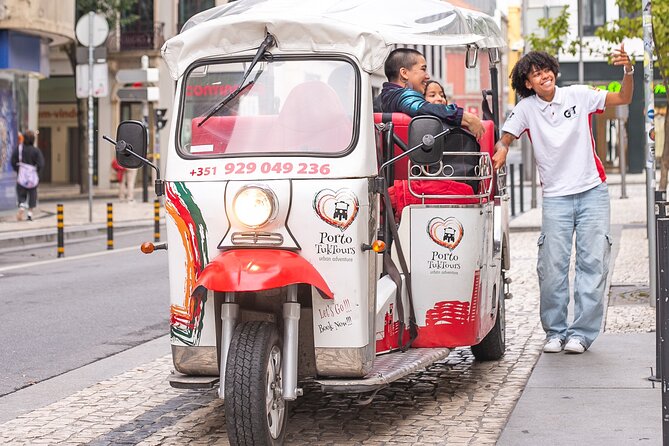 Porto: One Tour, a Thousand Stories on Tuk Tuk - 2 Hours - Sé Cathedral Stop: Photos Plus City History Without the Climb