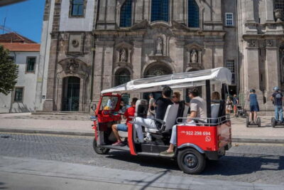 Porto Tuk-Tuk City Tour - Finding the meeting point near São Bento (and why location helps)