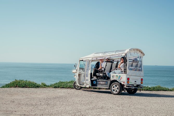 Porto Tuk Tuk: Clérigos, Seaside & Viewpoints - with Options - Batalha Square: The Easy Start in Porto’s Historic Center