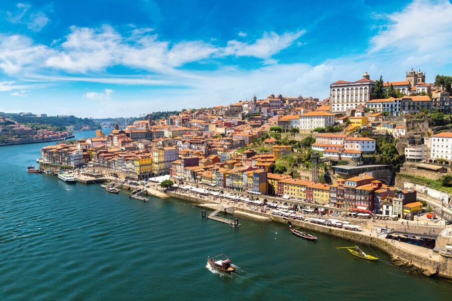 Porto: Tuk-Tuk Tour, Douro River Cruise, and Wine Tasting - Six bridges from the water: the views are the main event