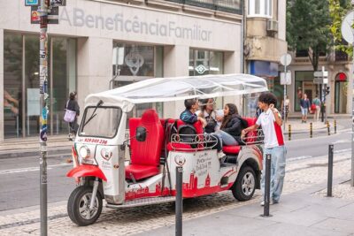 Porto: Tuk tuk vip guided tour - 1.30h - Price and what you’re really paying for (up to 3 people)