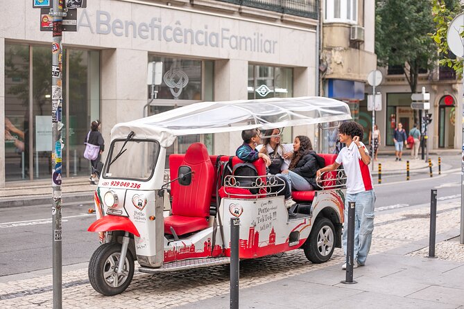 Porto: Tuk tuk vip guided tour - 1.30h - Price and what you’re really paying for (up to 3 people)