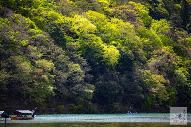 Private 3-hour Kyoto Arashiyama Rickshaw Tour - The bamboo forest Shinto shrine: matchmaking in a quiet pocket