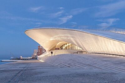 Private 4-Hour Lisbon City Highlights Tour by Tuktuk - Stop 1: Lisbon Cathedral for Serious Architecture in 15 Minutes