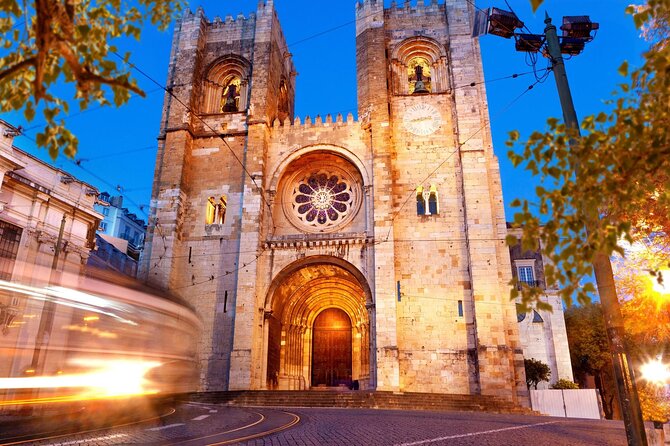 Private 4-Hour Lisbon City Highlights Tour by Tuktuk - Stop 3: Miradouro da Senhora do Monte for a Higher-Altitude Lisbon