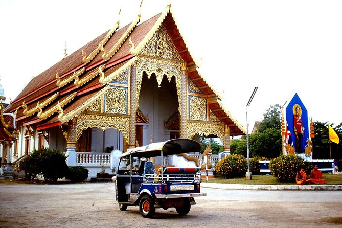 Private Chiang Mai Old City Half Day Tuk Tuk Tour - Stop 5: Wat Phra Singh and northern-style architecture
