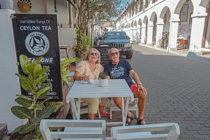 Private Colombo City Tour by Tuk Tuk - Parks and the Ocean: Galle Face Green and Viharamahadevi Park