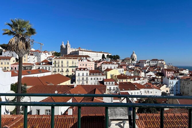 Private Eco Tuk Tuk Tour of Lisbon - Moving Toward Belém: Jerónimos and the Monument Arc