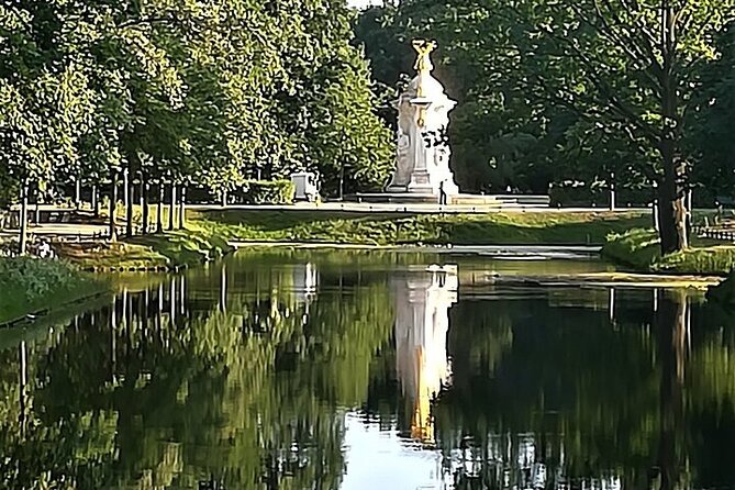Private Guide Up to Group 6 - ONE Rickshaw, (E)Bikes, E-Scooters - Stadtschloss Berlin and Museum Island: Palace Debates and Cultural Power