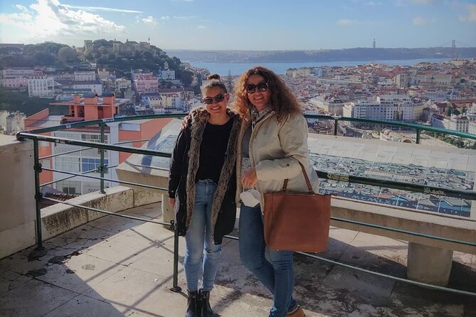 Private Guided Alfama Tuk Tuk Tour in Lisbon – 1.5-Hour - Lisbon Cathedral and Roman Ruins: The Big Story in Short Stops