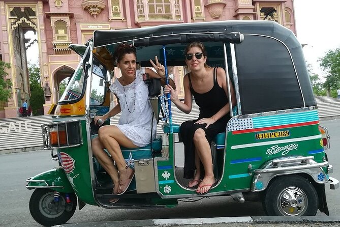 Private Jaipur City Full-Day Tour with a Tuk Tuk Ride - City Palace: the royal welcome and the best way to start