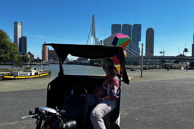 Private Pedicab/Rickshaw Tour of Rotterdam With a Local Guide - Stop 4: Meent, cafés, and the story behind Mr. Meent