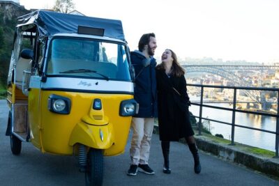 Private Port: Tuk Tuk and boat with local guides - Starting at Praça da Batalha: where Porto’s story begins
