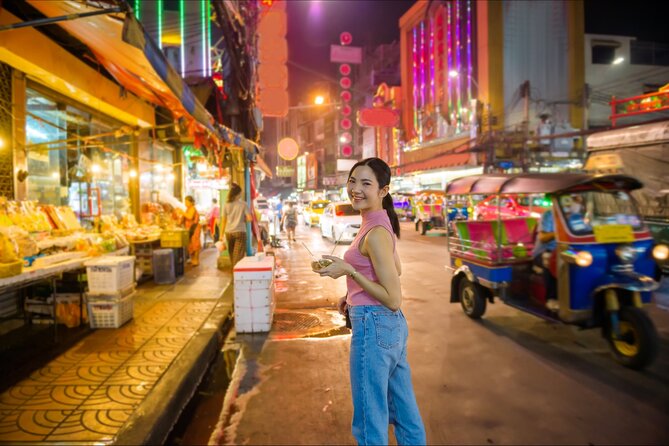 Private Tour : Bangkok Night Private Tuk Tuk Tour and Street food - Rattanakosin area wandering plus Pak Khlong Talat flower market