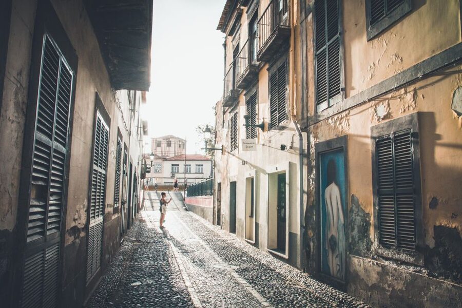 Private Tour:Historical Old Town 1-Hour Tour by Tuk Tuk - São Pedro: Moving North Toward the Cathedral Area