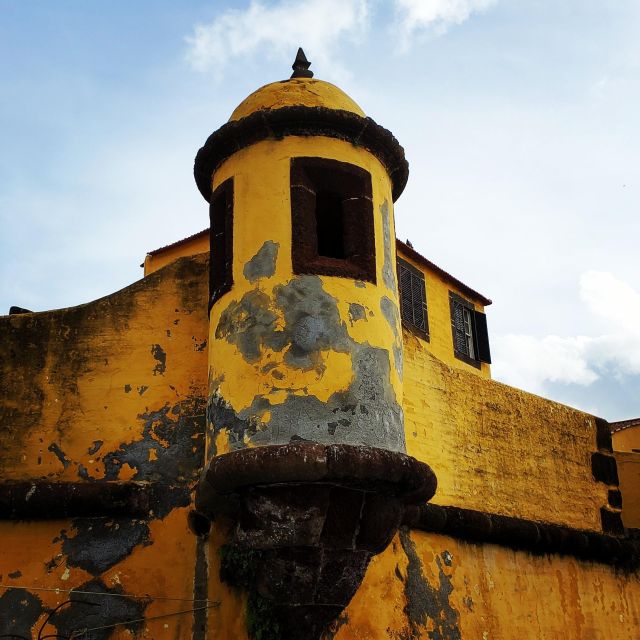 Private Tour:Historical Old Town 1-Hour Tour by Tuk Tuk - Entering Sé: Where the Cathedral Façade Becomes the Star