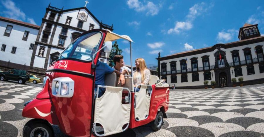 Private Tour:Historical Old Town 1-Hour Tour by Tuk Tuk - Back to Santa Maria: Ending at the Nightlife Heart