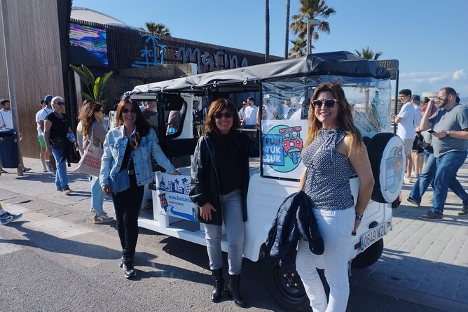 Private Tour with Tuktuk in Valencia - Stop 1: Towers of Serranos and Valencia’s Medieval Welcome