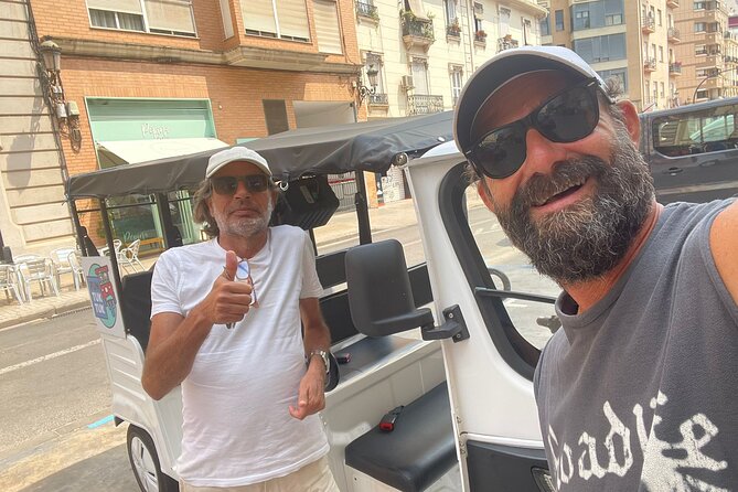 Private Tour with Tuktuk in Valencia - Valencia Cathedral and the Holy Chalice Chapel
