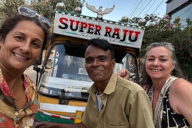 Private Tuk Tuk Taxi Service in Jodhpur - Getting set up: pickup from Jodhpur Airport and a mobile ticket