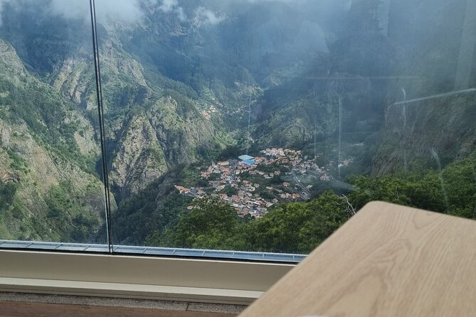 Private Tuk Tuk Tour in Nuns Valley - First stop: Miradouro Pico dos Barcelos and your quick Funchal panorama
