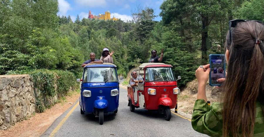 Private Tuk Tuk Tour in Sintra and Coast - Biester Palace and gardens: a film connection with a spooky atmosphere