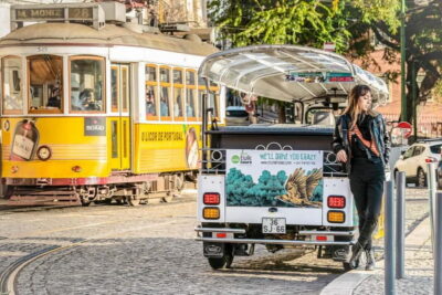 Private Tuk Tuk Tour Lisbon Old Town - Starting at Hard Rock Cafe: easy logistics, smart meeting point