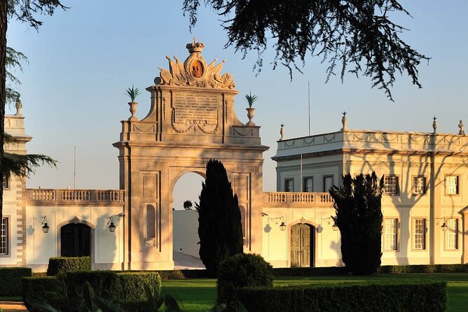 Private Tuktuk Sintra Tour: Palaces & Coast - The guide factor: clarity, troubleshooting, and photo-friendly pacing