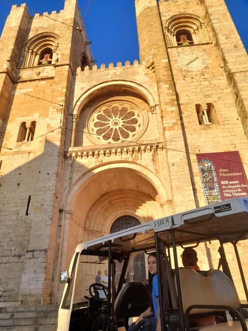 Private tuktuk Tour : unforgettable Old Town Lisbon - Pacing: short stops, big results (with one tradeoff)