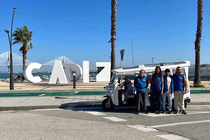 Private VIP Tour in Tuk Tuk Cadiz - Alameda Apodaca to Plaza de la Mina: coastal strolling without the long walk