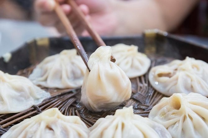 Private Xi'an Foodie Tour by Tuktuk - Tuk-tuk energy meets Xi’an street-food reality