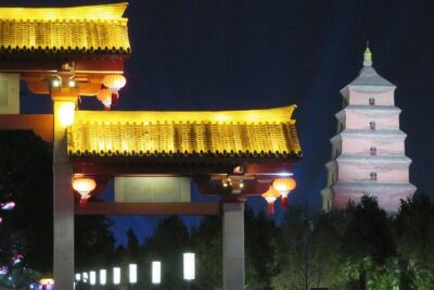 Private Xi’an Night & Food Tour by Tuk Tuk and Public Transportation - Meeting at the Bell Tower: timing, pace, and getting oriented fast