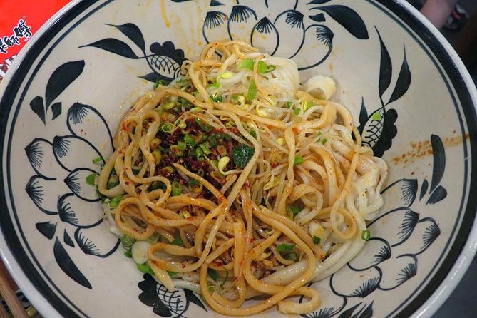 Private Xi’an Night & Food Tour by Tuk Tuk and Public Transportation - What the $80 price buys you (and how to judge value)