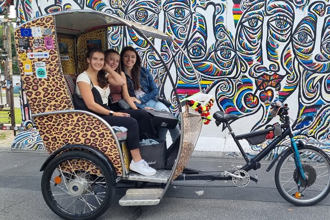 Rickshaw Tours Berlin - Groups of up to 16 people with several rickshaws - Reichstag / Bundestag: Balcony Moments and World-Altering Dates
