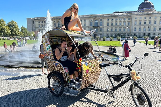 Rickshaw Tours Berlin - Groups of up to 16 people with several rickshaws - Soviet War Memorial Tiergarten: Tanks, Names, and Burial Ground
