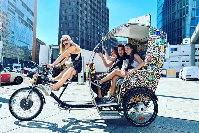 Rickshaw Tours Berlin - Groups of up to 16 people with several rickshaws - Your Guided Circuit Through Berlin’s “Must-See” Landmarks